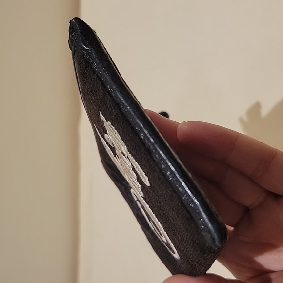 Juicy Couture Small Black Velet Wallet - Picture 4 of 10